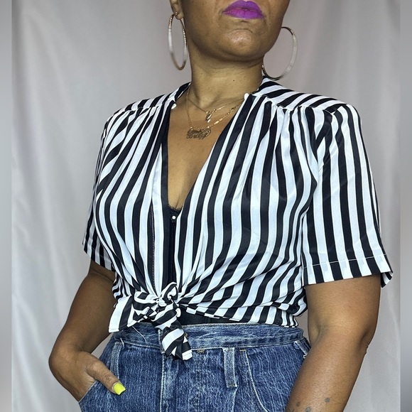 Vintage Black and white Striped Blouse Size 10-12 - Picture 1 of 2